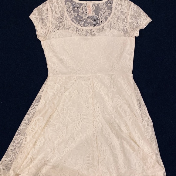 No Boundaries Short Sleeve Lace Dress - Picture 2 of 4